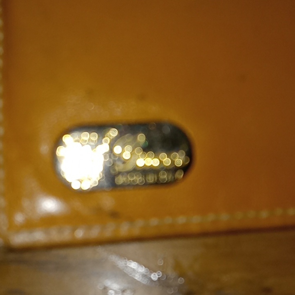 GUCCI mens wallet (like new) - Picture 3 of 4